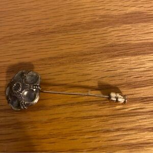 Vintage Gold Tone Stick Pin with a Flower Head